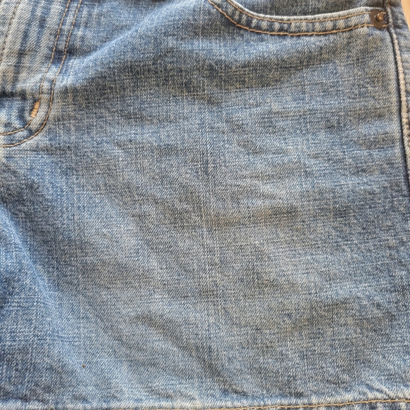 l.e.i. Jean shorts size 9 - Picture 3 of 6